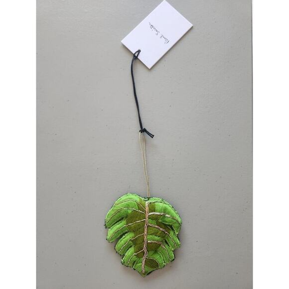 New Paul Smith Christmas Embroidery Ornament Green Leaf - Picture 1 of 5